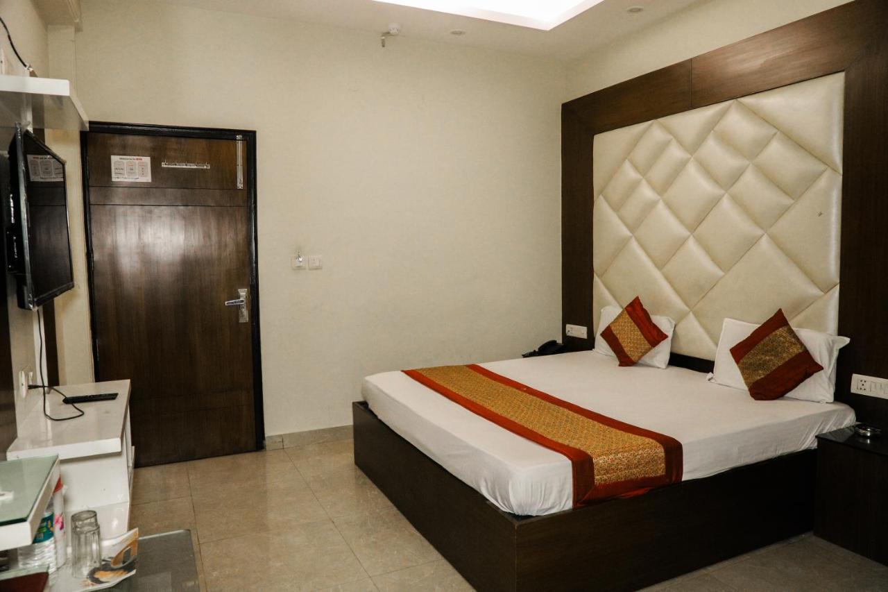 Hotel Centra Inn Neu-Delhi Exterior foto